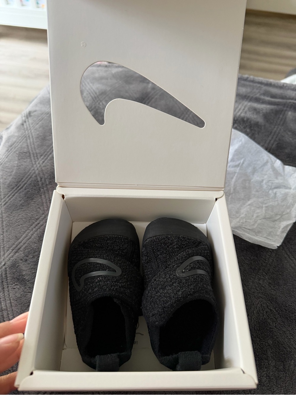 Nike Toddler Black Slip-On Knit Sneakers